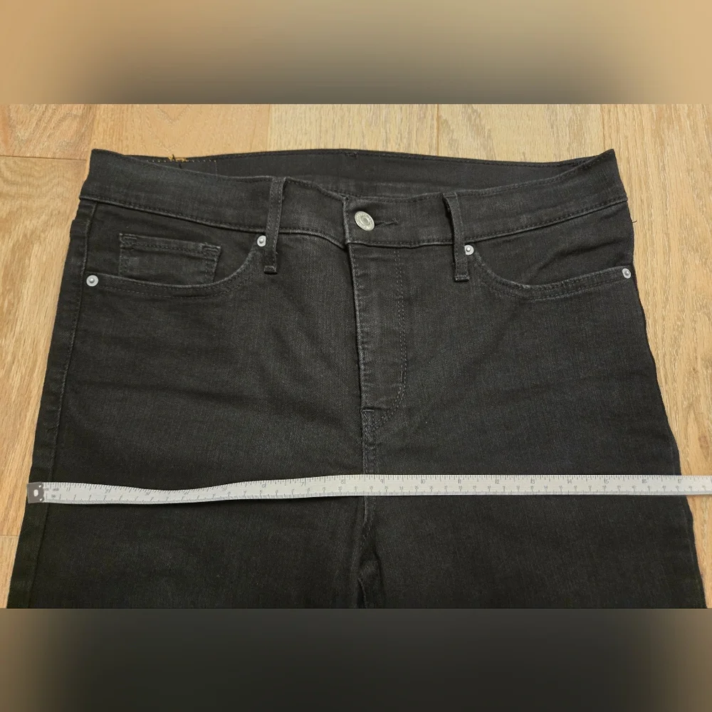 Levi's Black Slim Fit Jeans Versatile Style - Picture 6 of 10